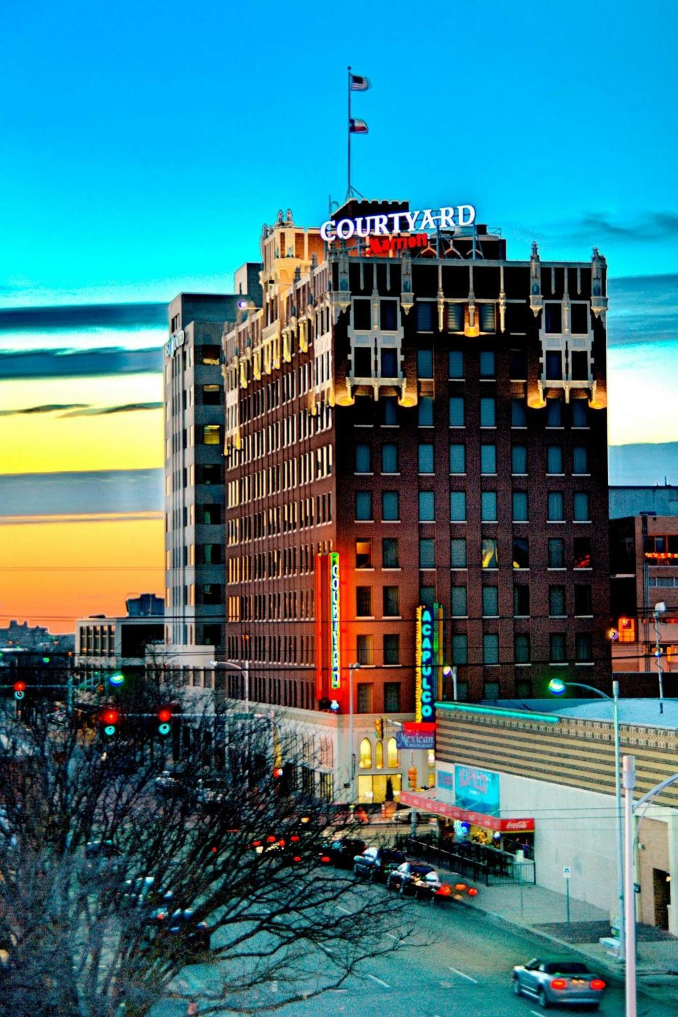 Courtyard By Marriott Amarillo Downtown Hotel Exterior photo