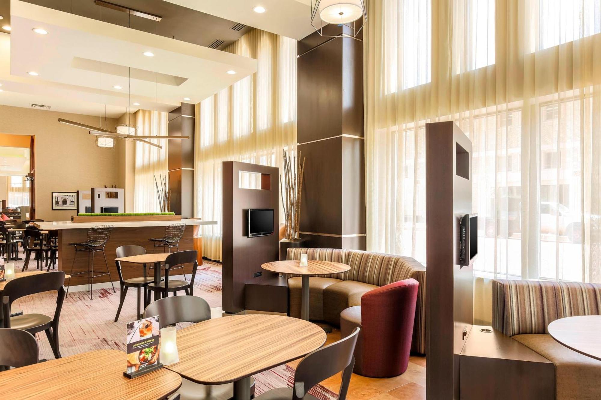 Courtyard By Marriott Amarillo Downtown Hotel Exterior photo